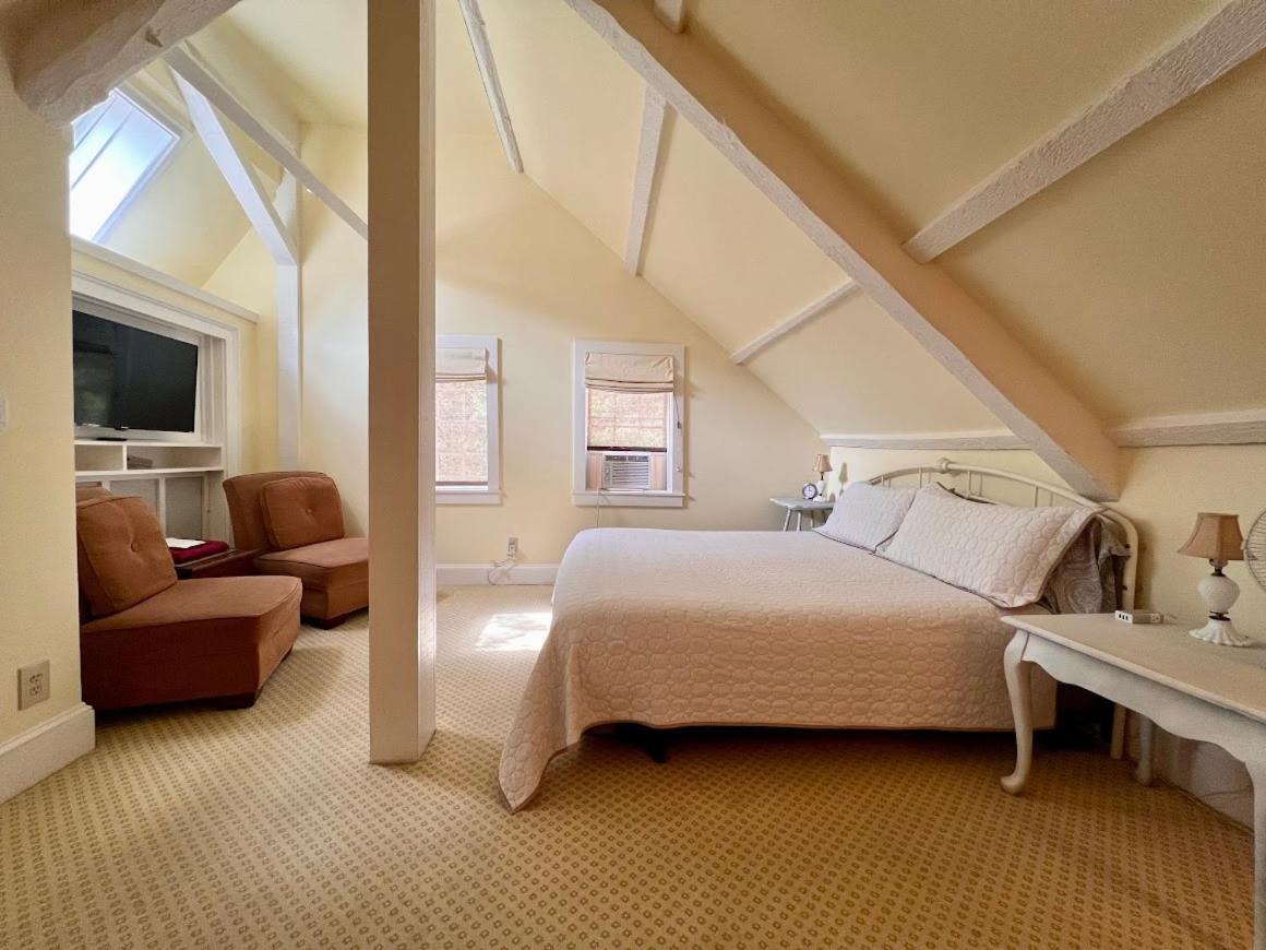 Barncastle Hotel & Restaurant Blue Hill Bagian luar foto